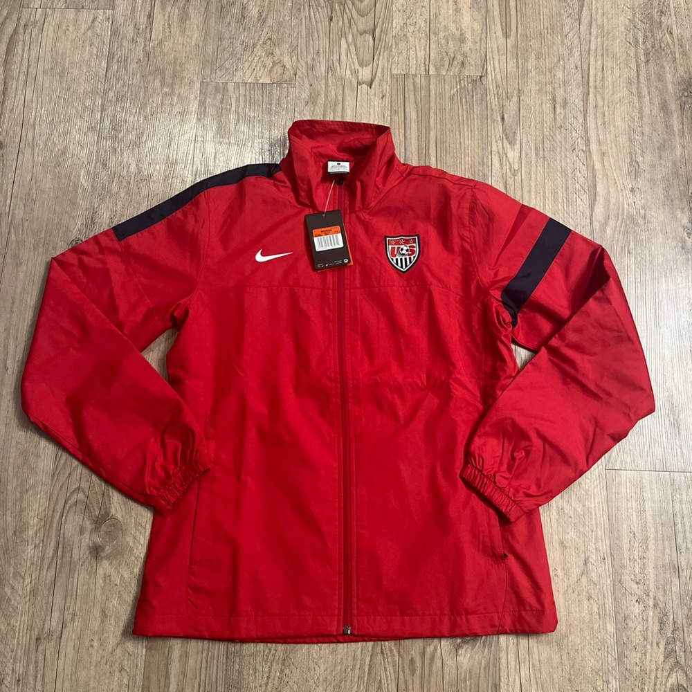 NWT Nike USA Soccer Team Women’s Red Full Zip Jacket Size L